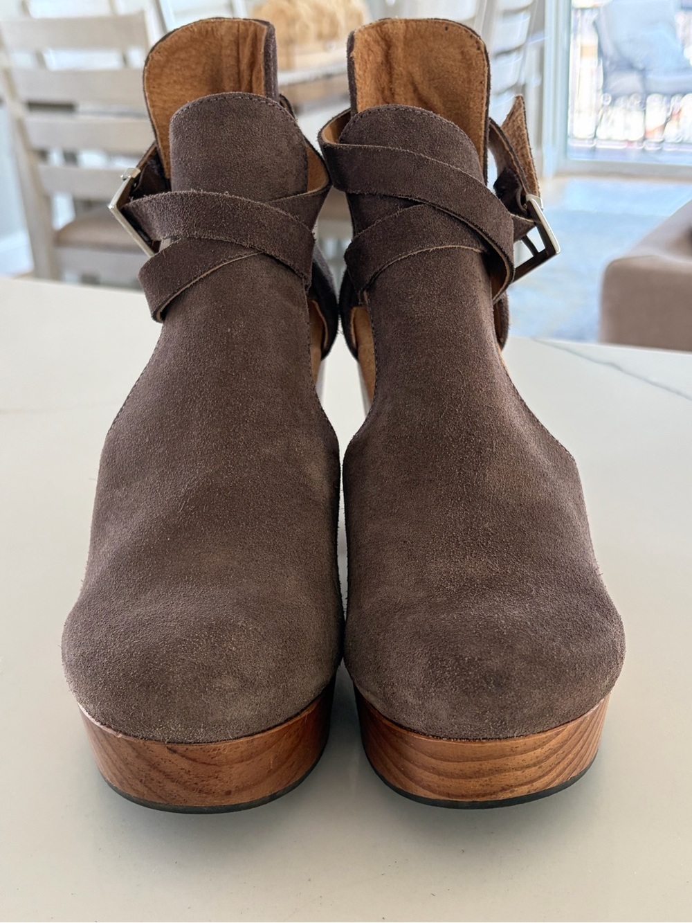 Free People Grey Suede Cedar Clogs Platform Block Heel Booties Size 39 EUC - Picture 5 of 10
